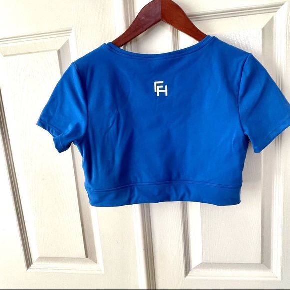 First health blue performance crop Top - Picture 9 of 11